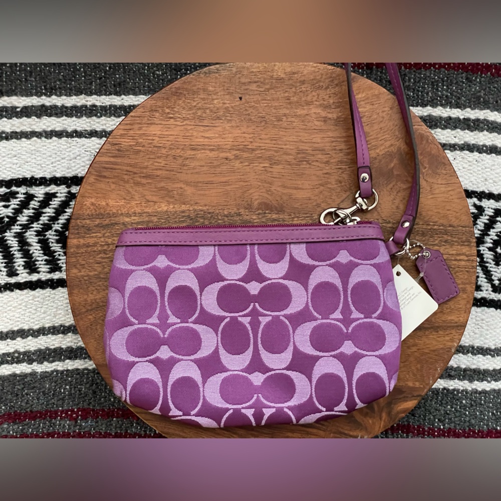 COACH Purple Signature Jacquard Wristlet w/Purple Leather Trim - Picture 5 of 9